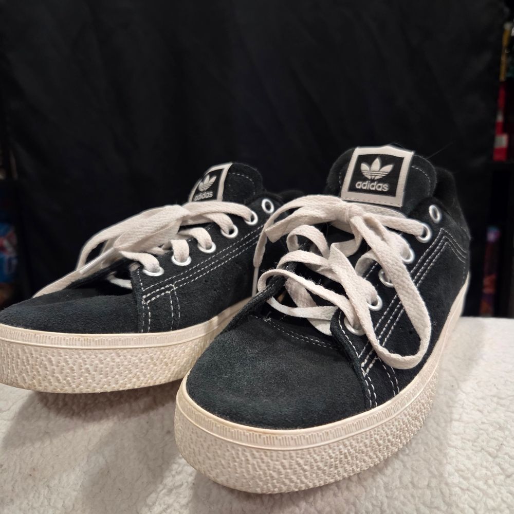 Adidas Stan Smith CS Youth Size 4 Black Suede Sneakers Low Top Casual Shoe